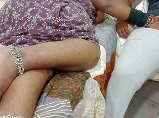 A Tamil wife Seduces her devar and made a hot session on bed